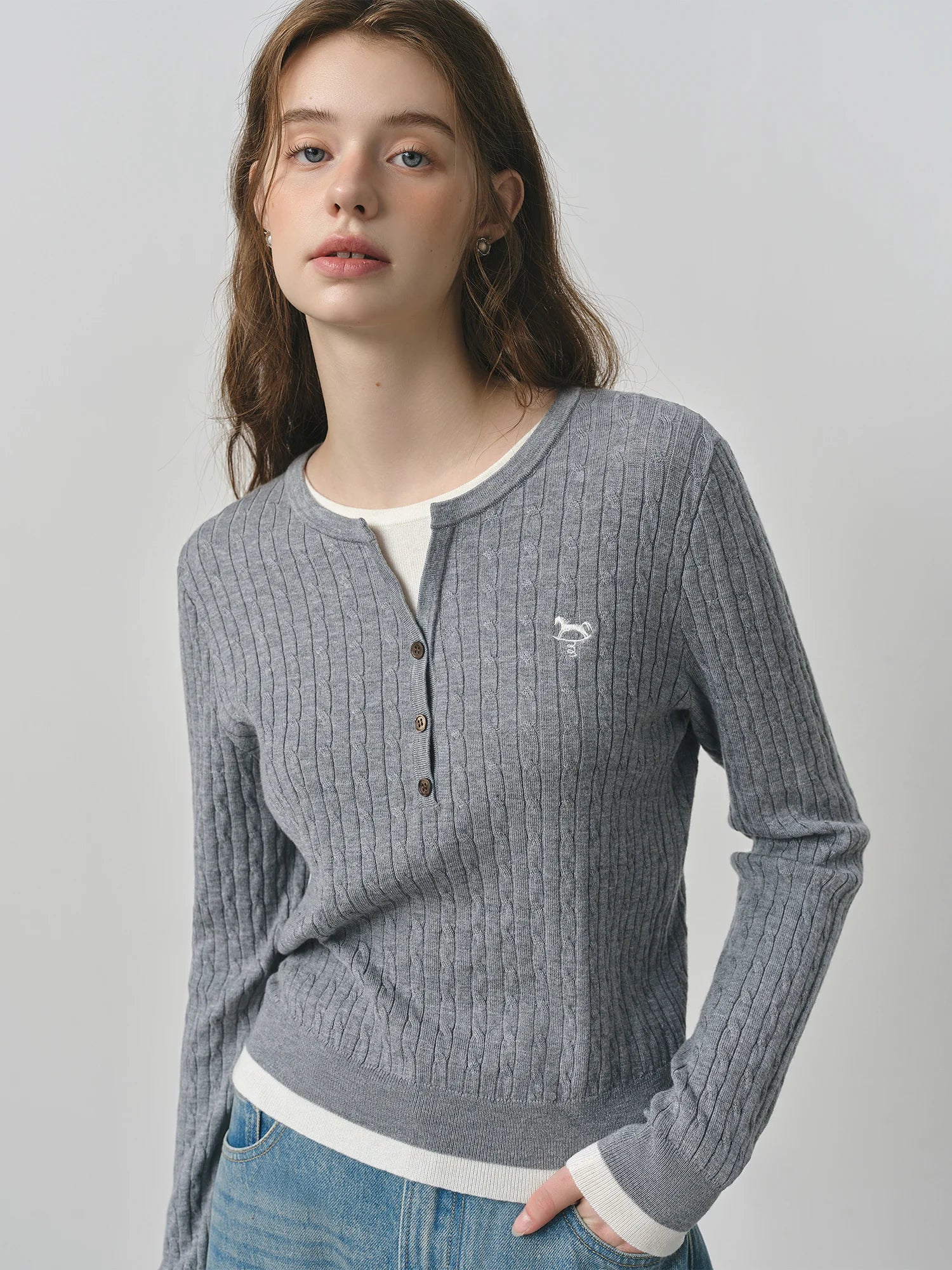 FSLE Fake Two-piece Design Cable Knit Sweater for Women 2025 Autumn New Slim Fit Embroidered Contrast Color Top 25FS13297